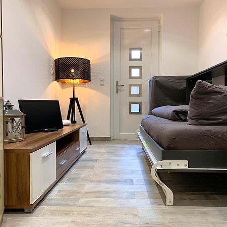 Ferienwohnungen Arp "2O" Mit Garten Und Parkplatz Itzehoe Bagian luar foto