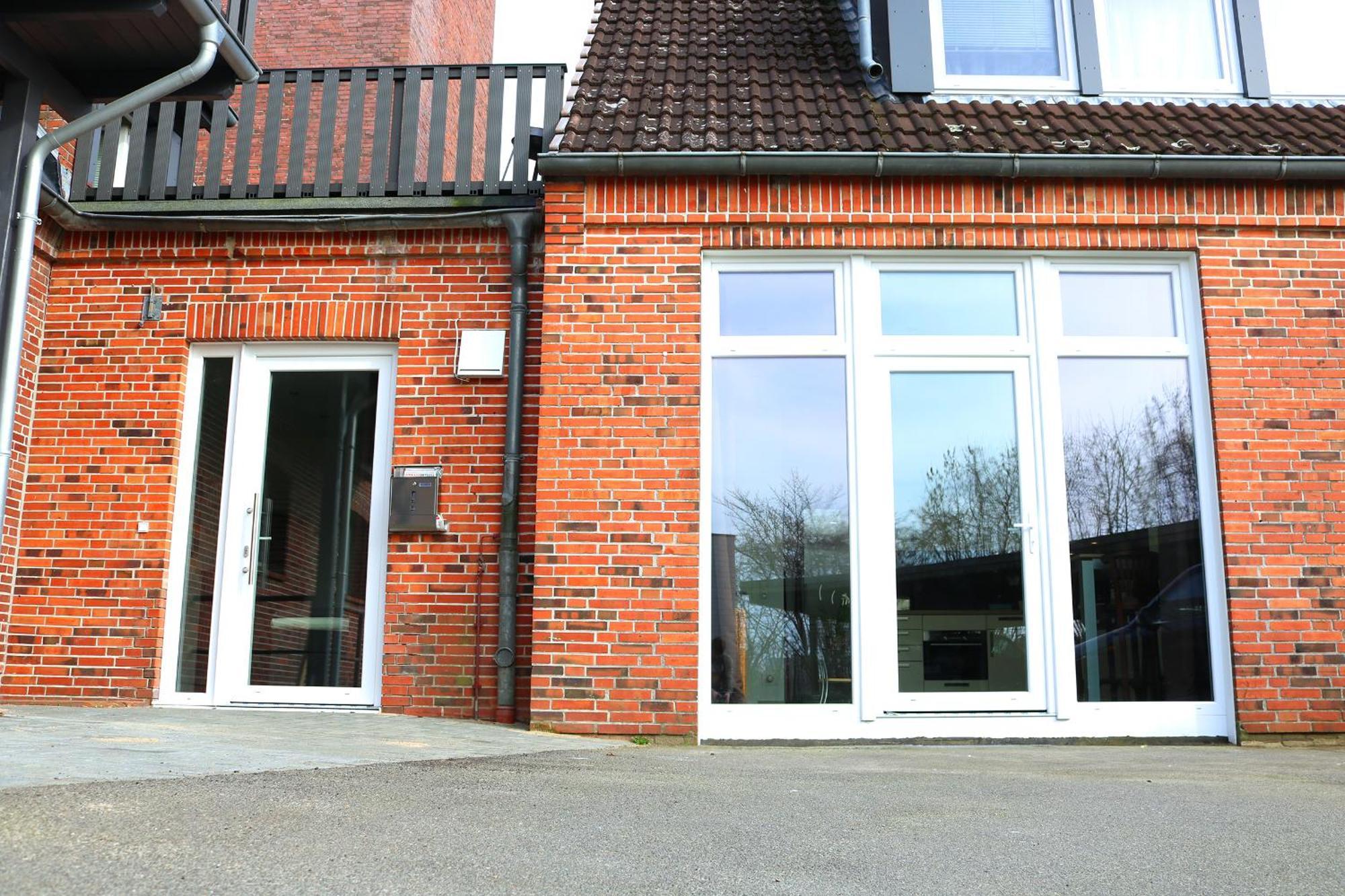 Ferienwohnungen Arp "2O" Mit Garten Und Parkplatz Itzehoe Bagian luar foto